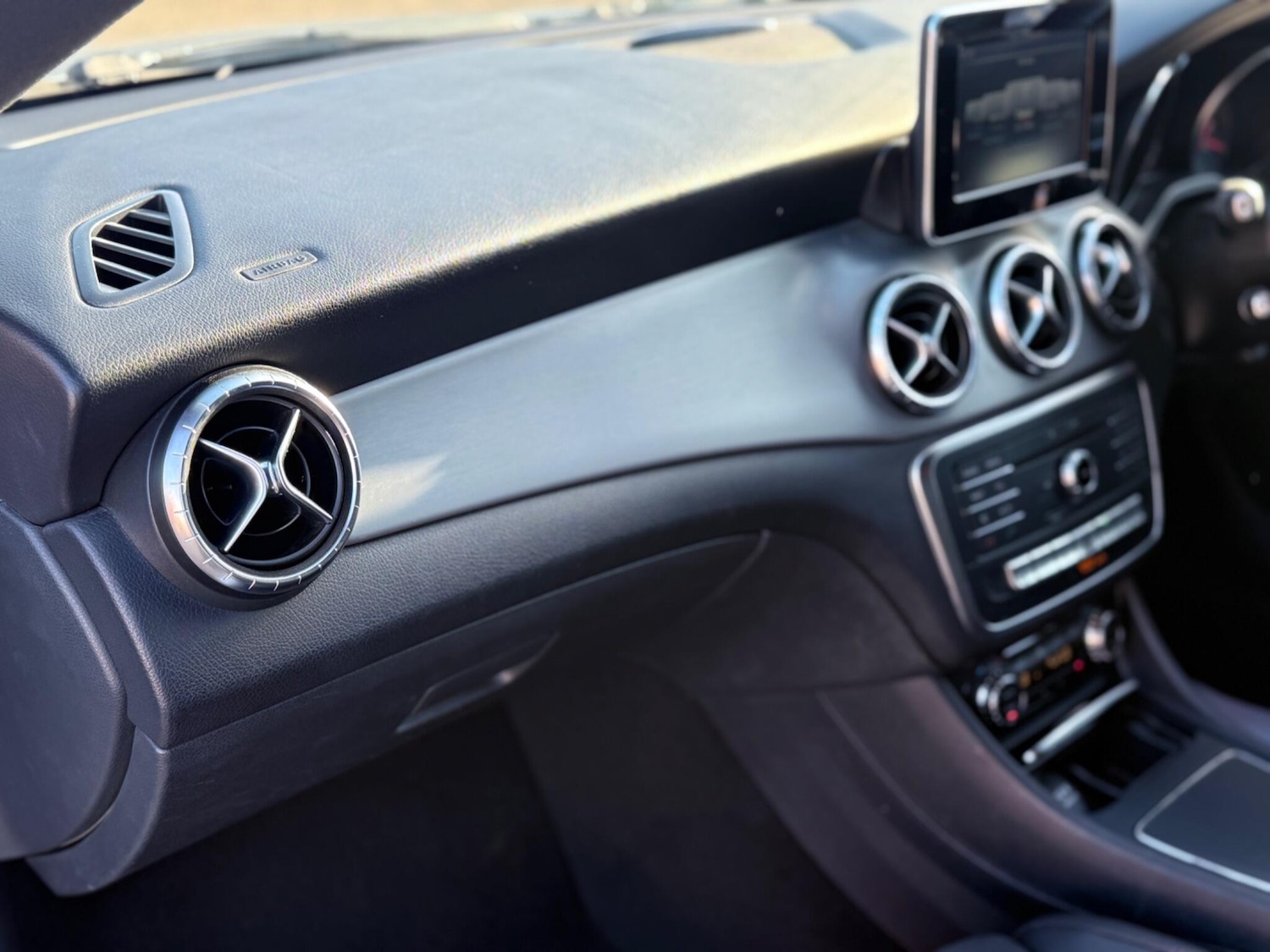 Used Mercedes-Benz CLA for sale - 77925040: Photo 16