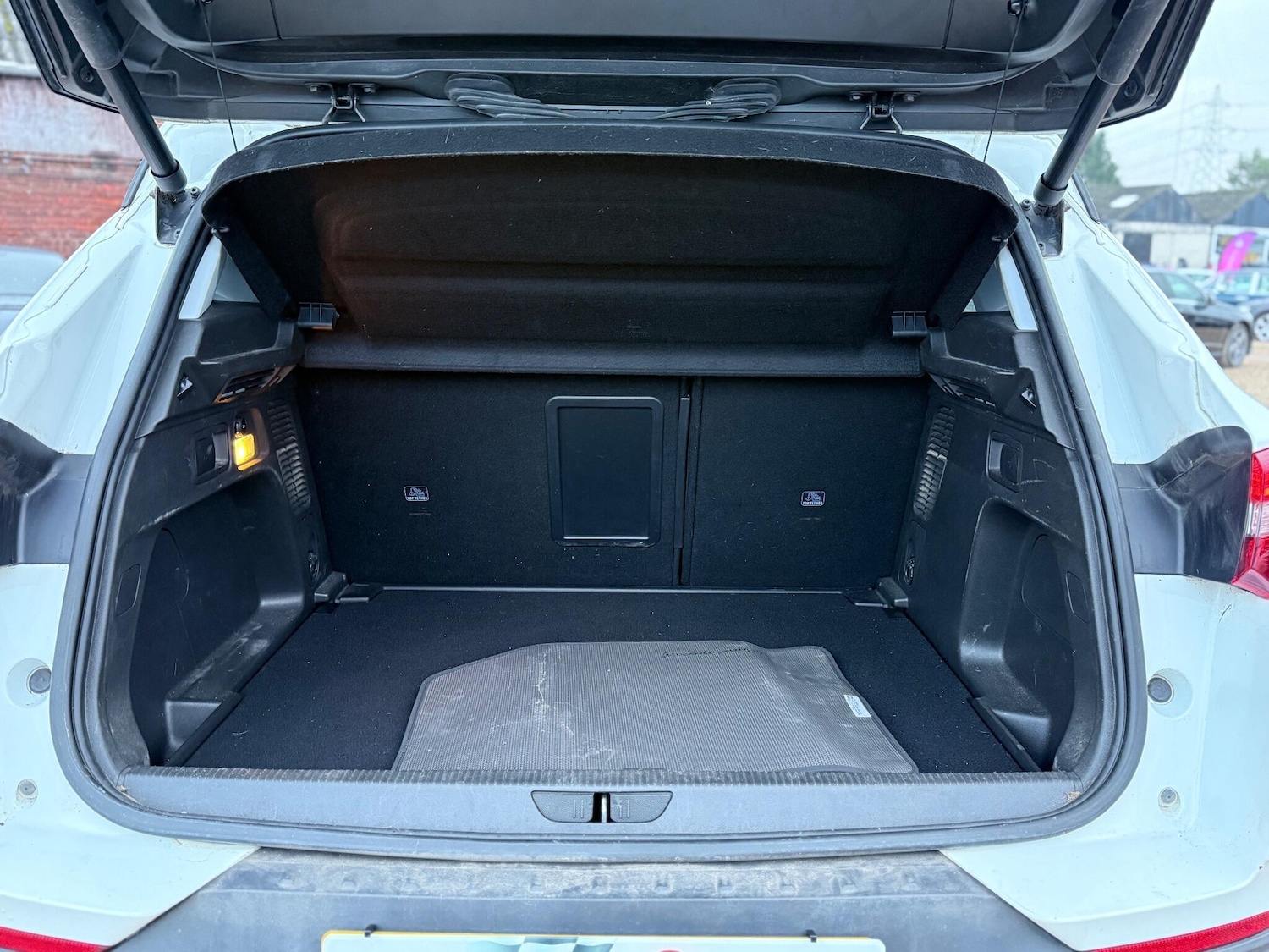 Used Vauxhall Grandland X 2018 for sale - 77331098: Photo 6