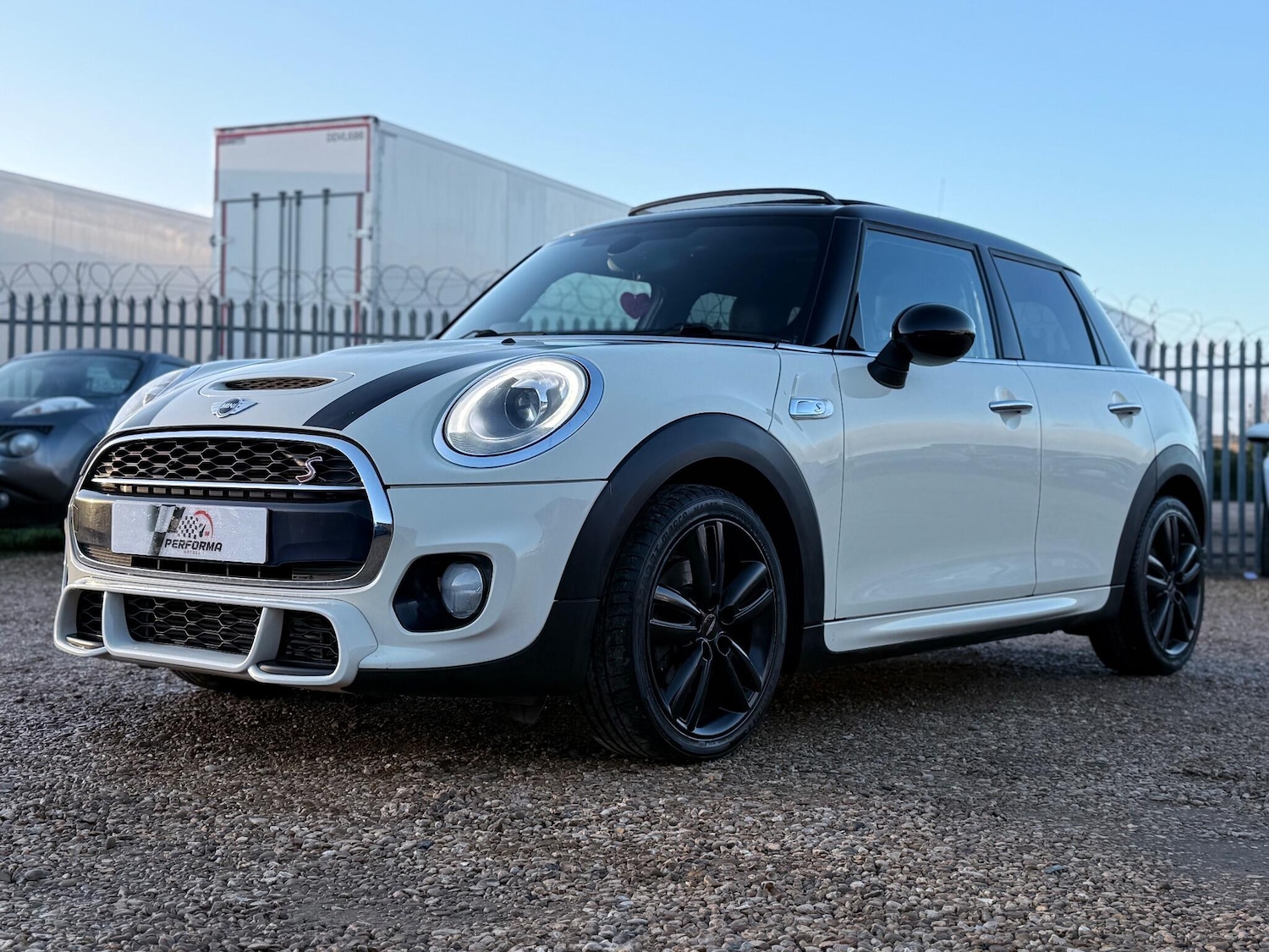 Used MINI Hatch 2016 for sale - 77016924: Photo 3