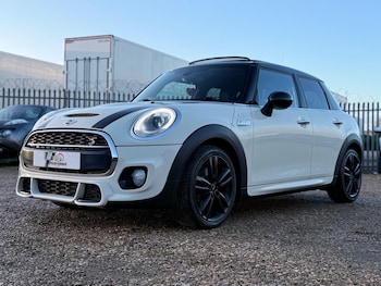 Used MINI Hatch 2016 for sale - 77016924: Photo