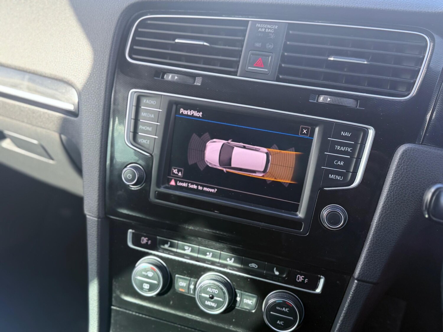 Used Volkswagen Golf 2016 for sale - 77839964: Photo 40