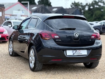 Used Vauxhall Astra 2012 for sale - 75520420: Photo