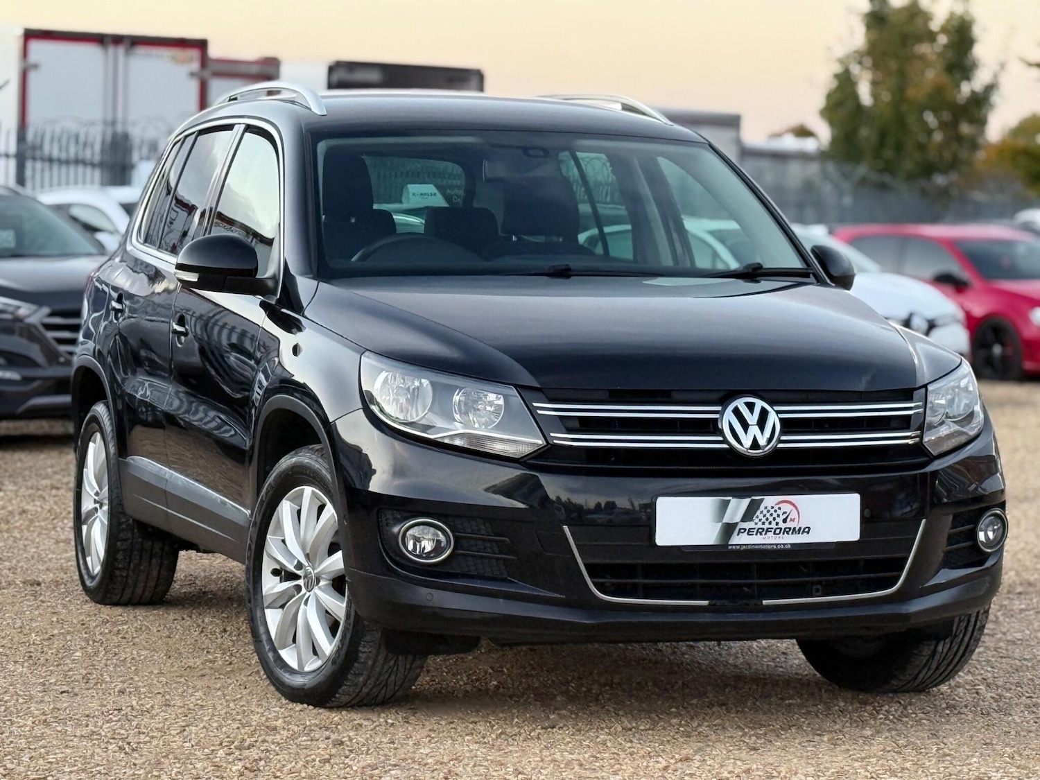 Used Volkswagen Tiguan 2015 for sale - 76306710: Photo 1
