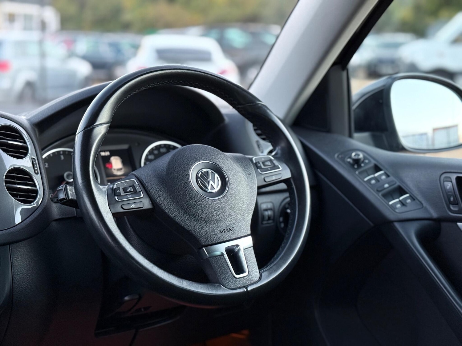 Used Volkswagen Tiguan 2015 for sale - 76306710: Photo 22