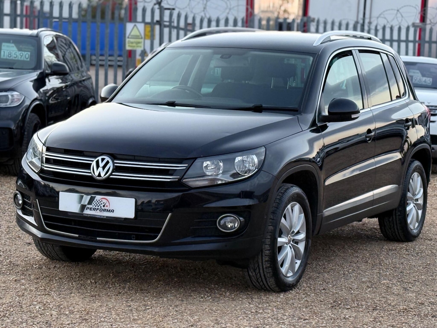 Used Volkswagen Tiguan 2015 for sale - 76306710: Photo 3