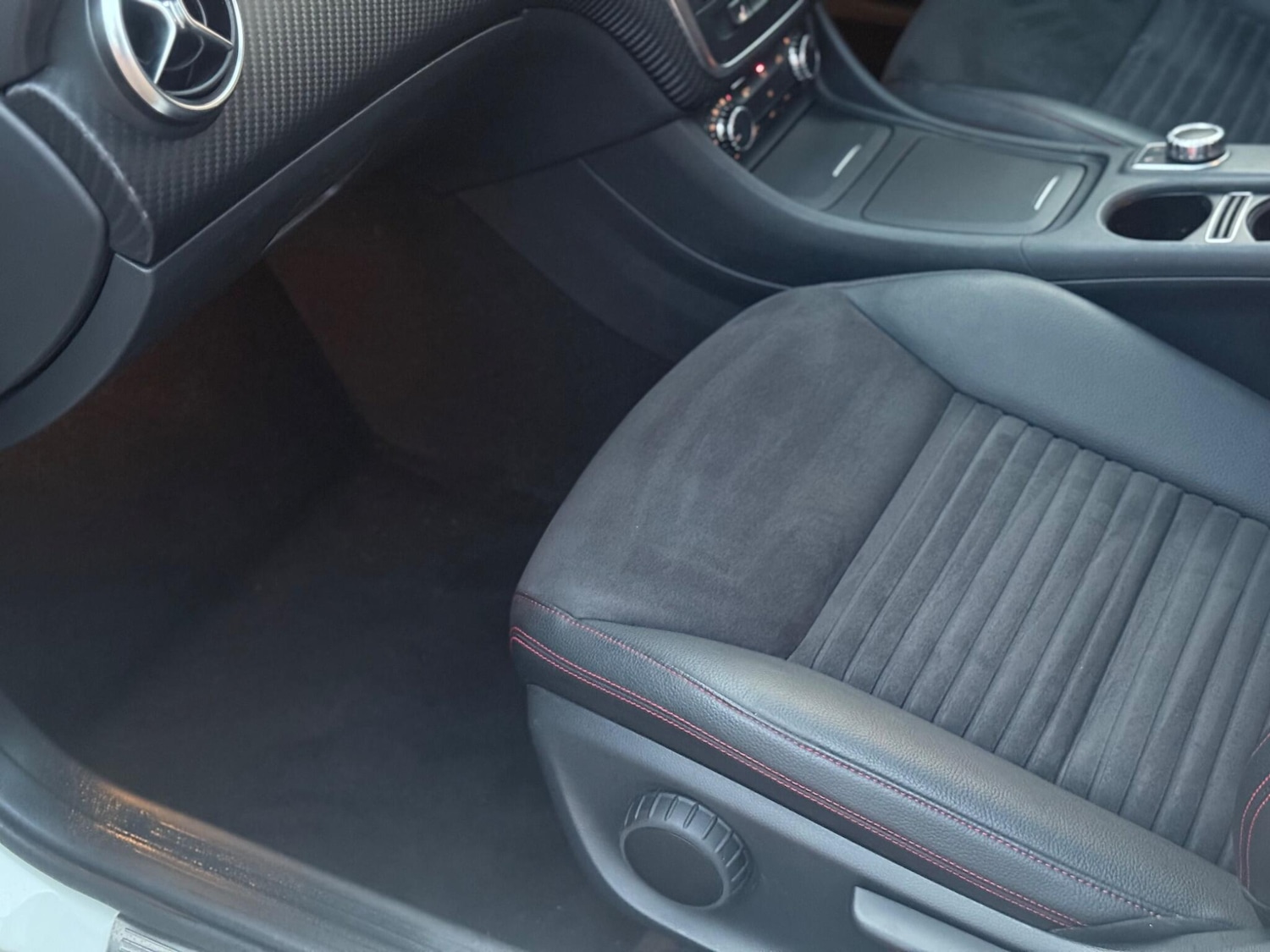 Used Mercedes-Benz A-Class 2015 for sale - 76522334: Photo 27