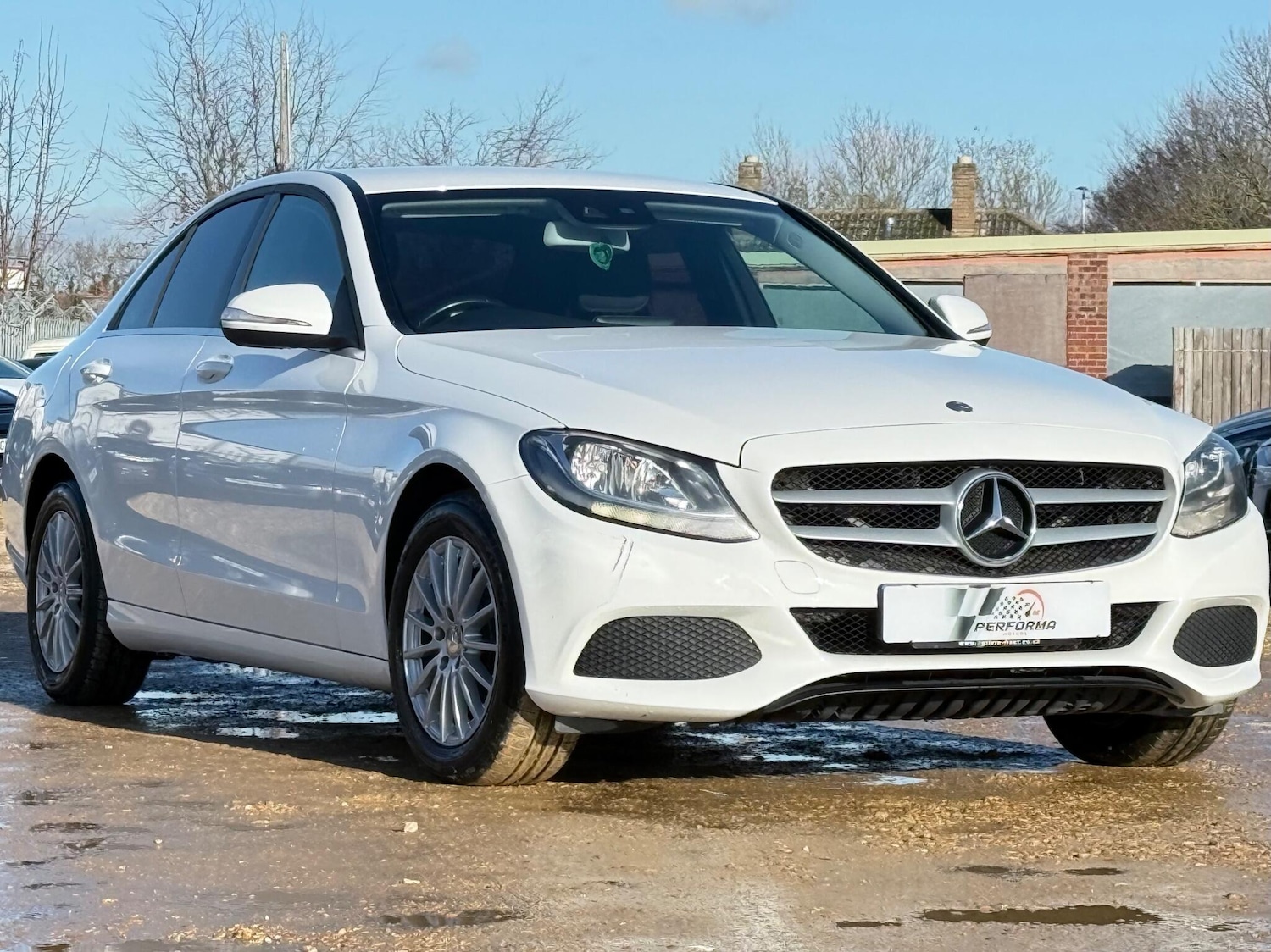 Used Mercedes-Benz C Class 2015 for sale - 77291618: Photo 1