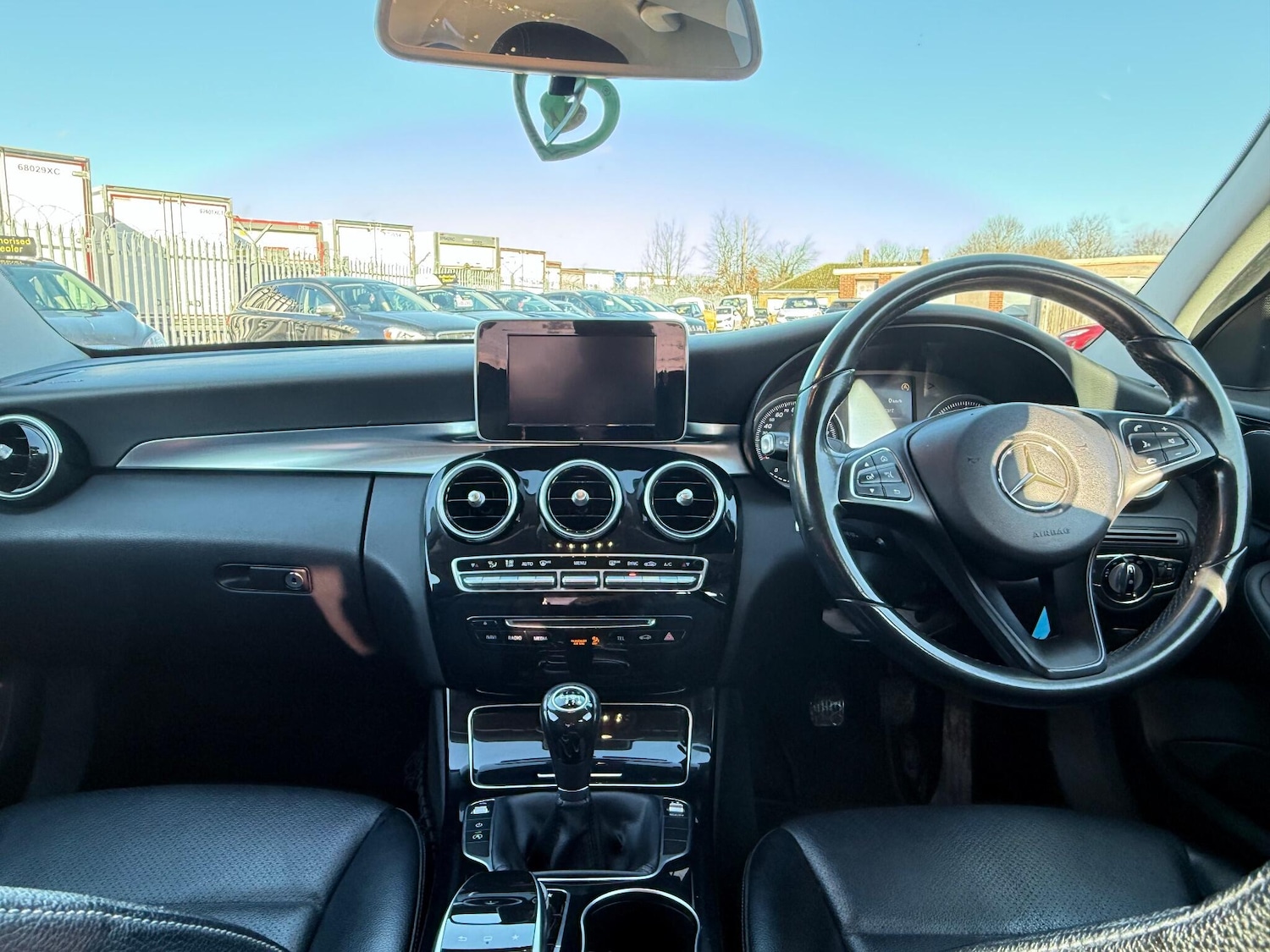 Used Mercedes-Benz C Class 2015 for sale - 77291618: Photo 17