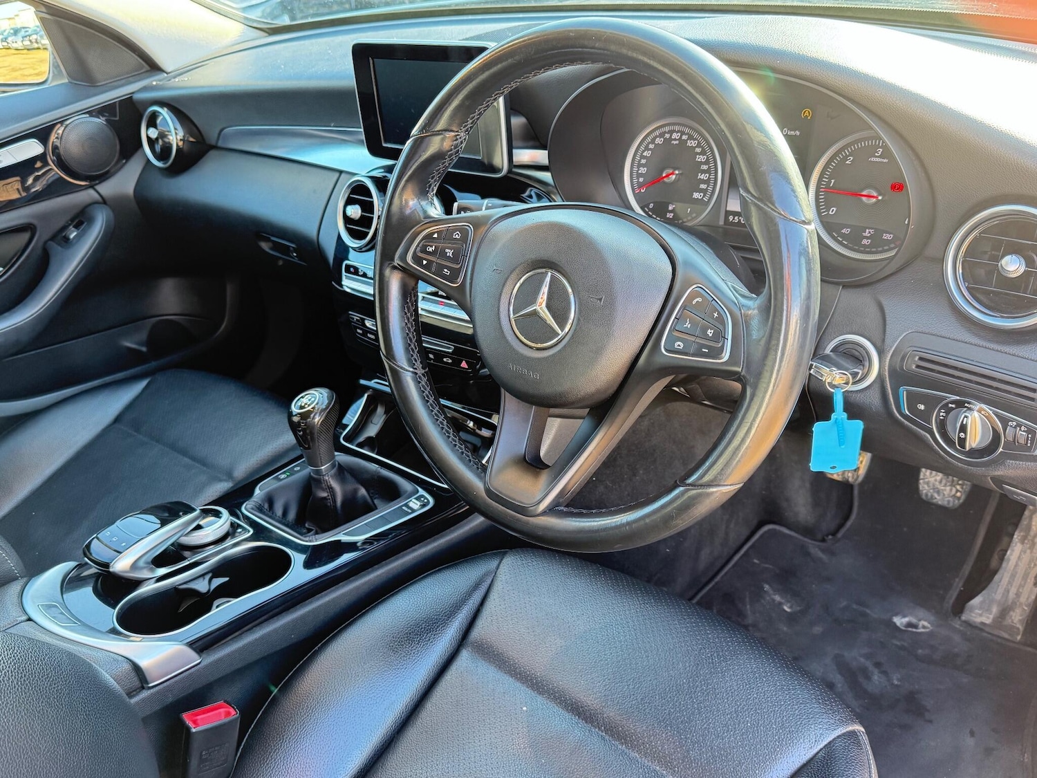 Used Mercedes-Benz C Class 2015 for sale - 77291618: Photo 19