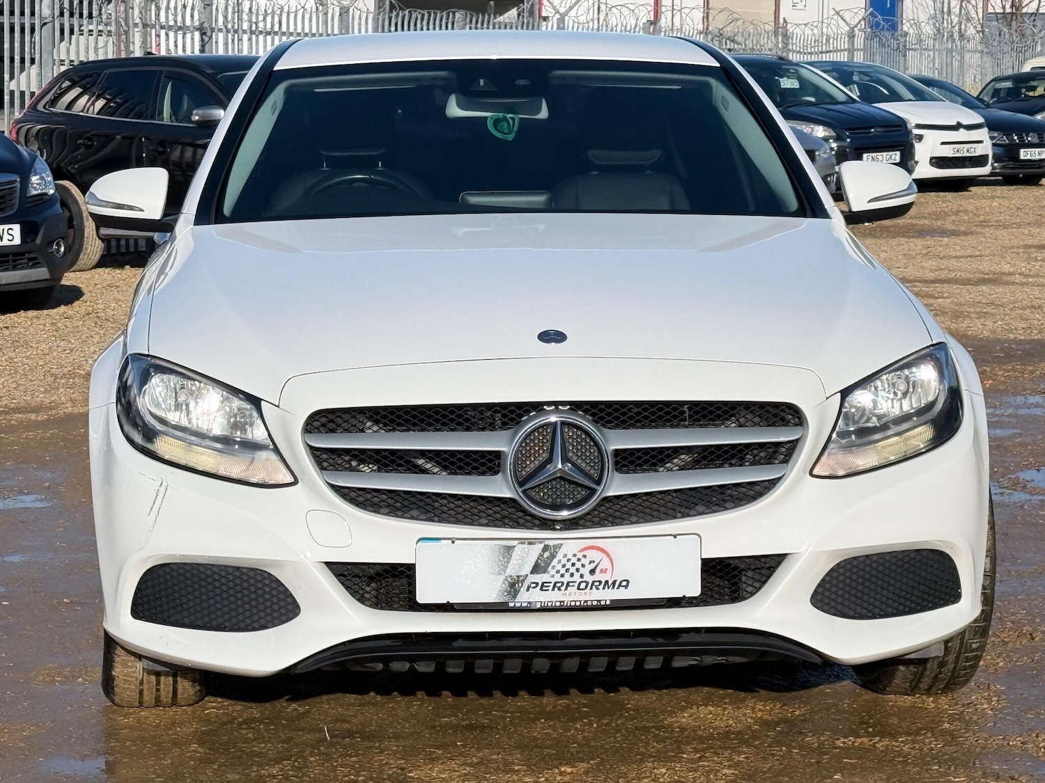 Used Mercedes-Benz C Class 2015 for sale - 77291618: Photo 2