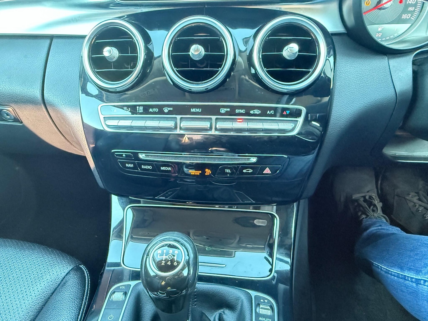 Used Mercedes-Benz C Class 2015 for sale - 77291618: Photo 23