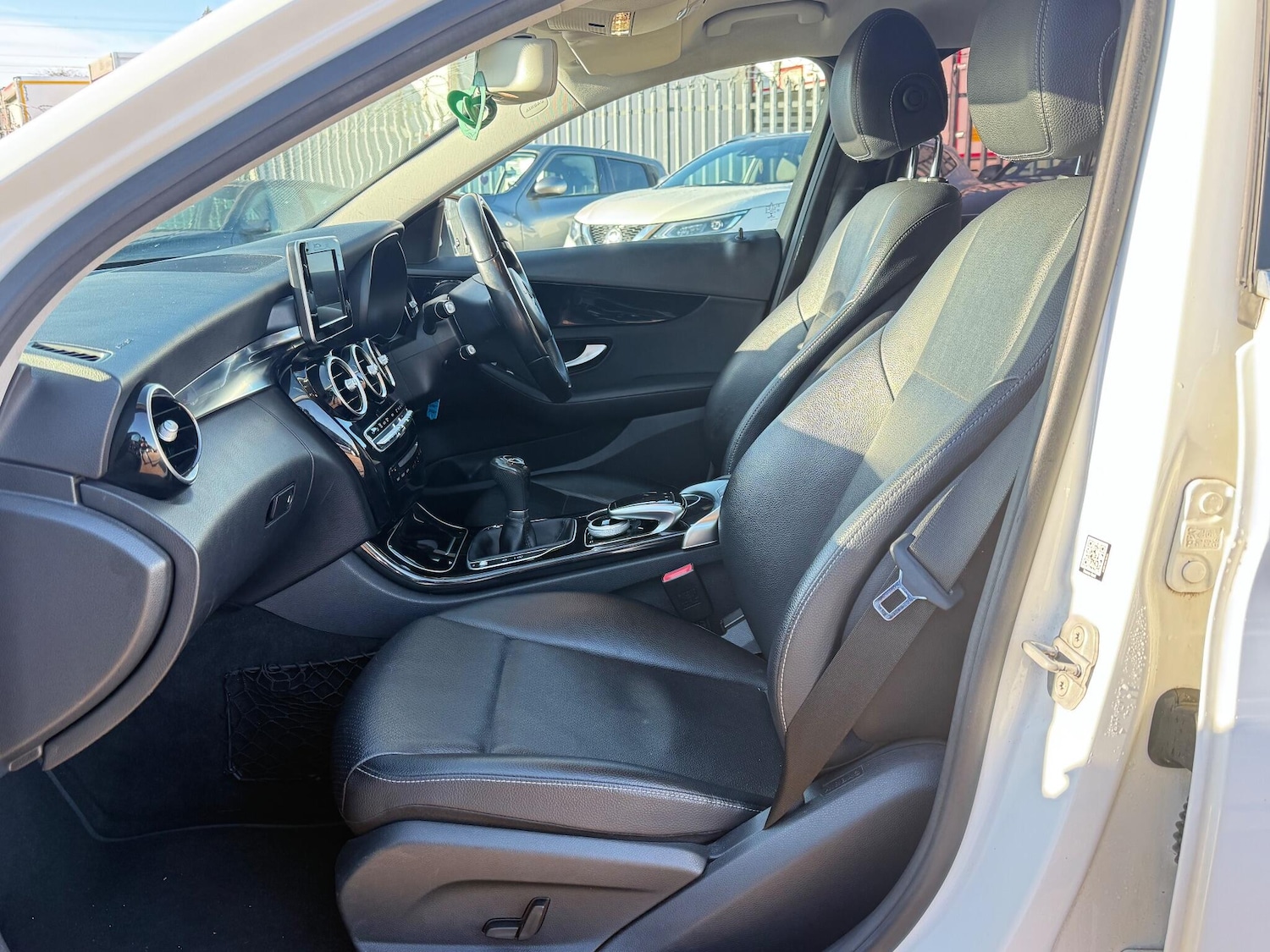 Used Mercedes-Benz C Class 2015 for sale - 77291618: Photo 27