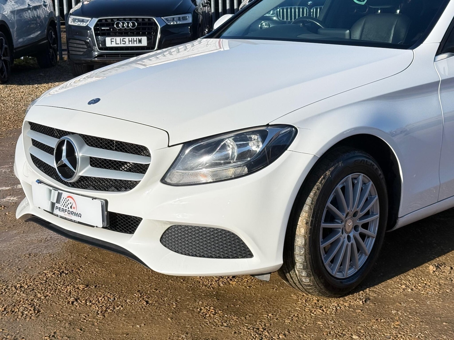 Used Mercedes-Benz C Class 2015 for sale - 77291618: Photo 3