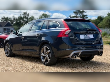 Used Volvo V60 2014 for sale - 78891364: Photo