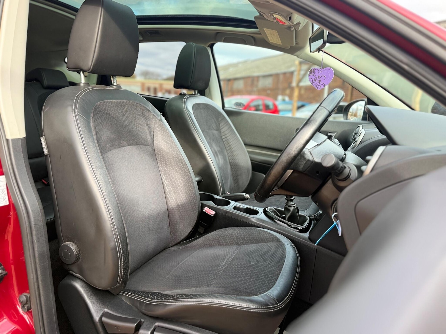 Used Nissan Qashqai 2013 for sale - 76607320: Photo 15