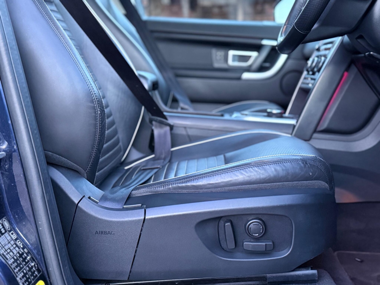 Used Land Rover Discovery Sport 2017 for sale - 77940365: Photo 20