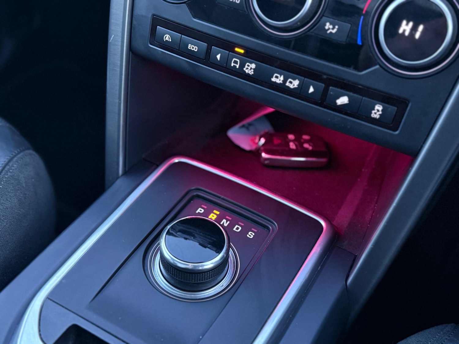 Used Land Rover Discovery Sport 2017 for sale - 77940365: Photo 26