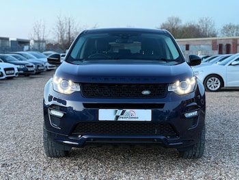 Used Land Rover Discovery Sport 2017 for sale - 77940365: Photo