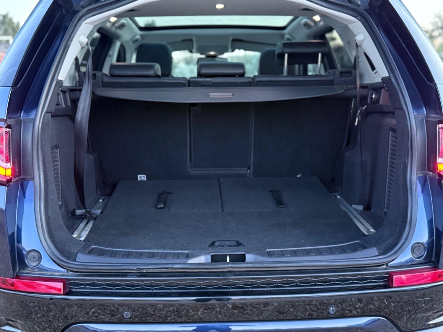 Used Land Rover Discovery Sport 2017 for sale - 77940365: Photo 45