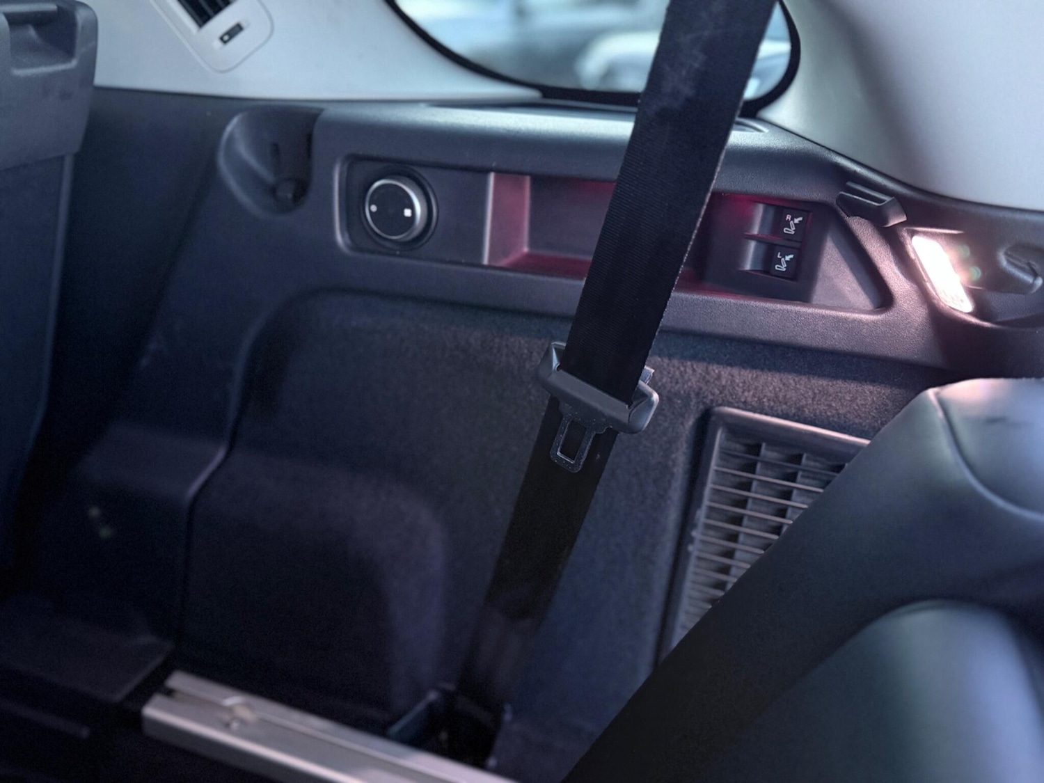 Used Land Rover Discovery Sport 2017 for sale - 77940365: Photo 57