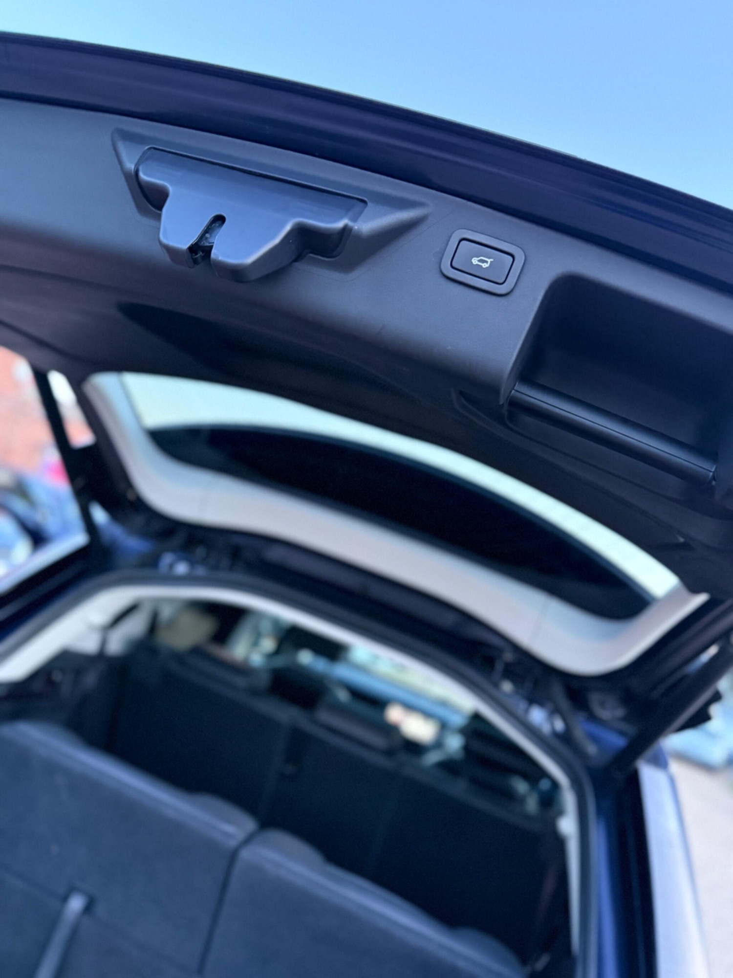 Used Land Rover Discovery Sport 2017 for sale - 77940365: Photo 58