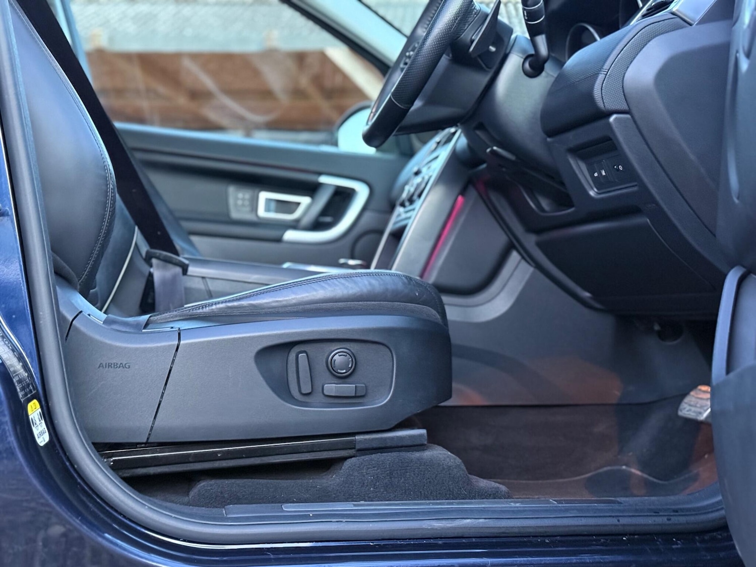 Used Land Rover Discovery Sport 2017 for sale - 77940365: Photo 61