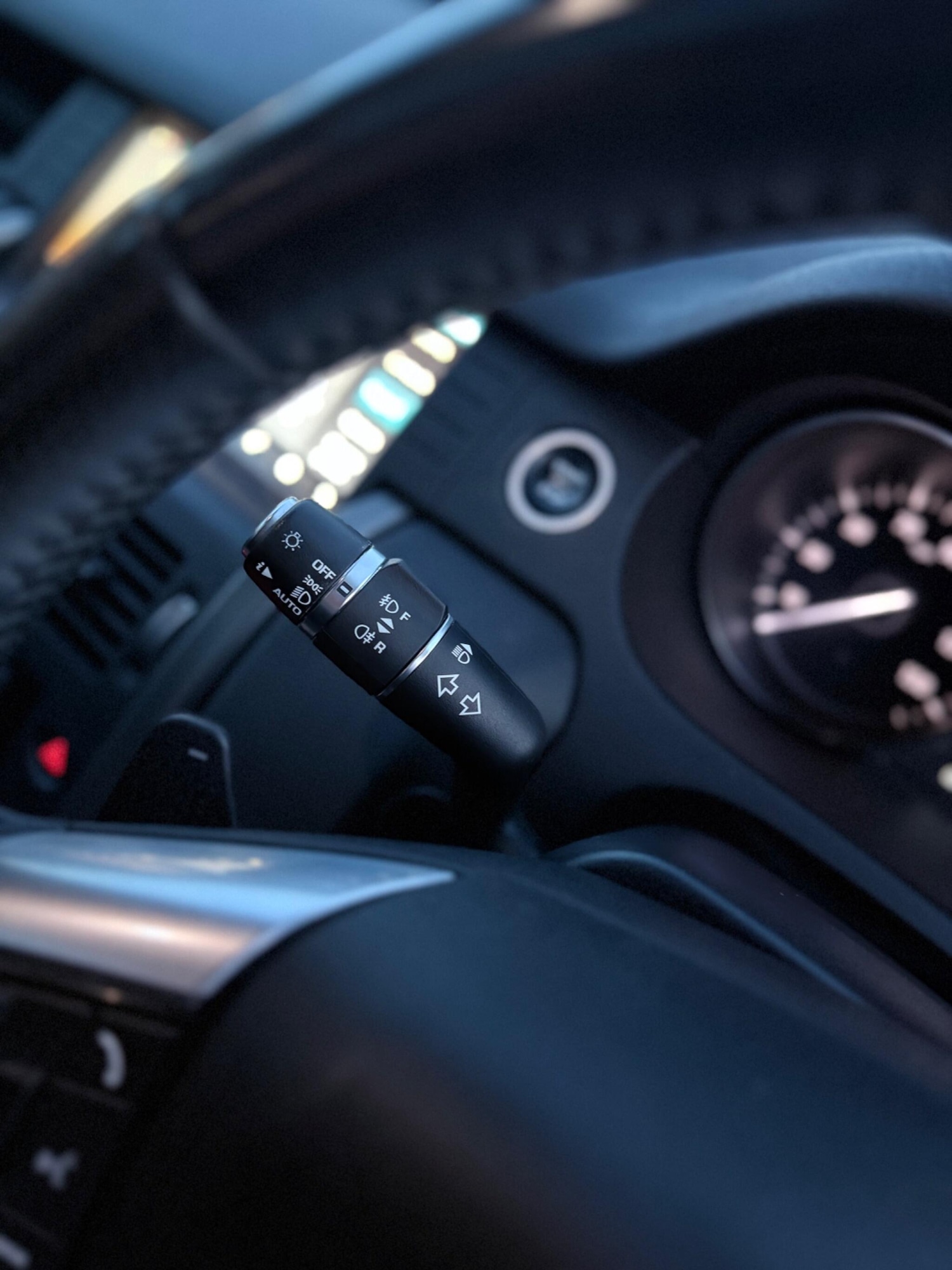 Used Land Rover Discovery Sport 2017 for sale - 77940365: Photo 63