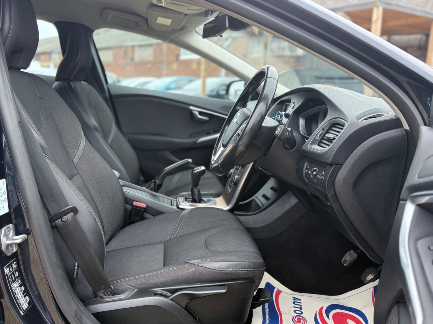 Used Volvo V40 2015 for sale - 76995452: Photo 16