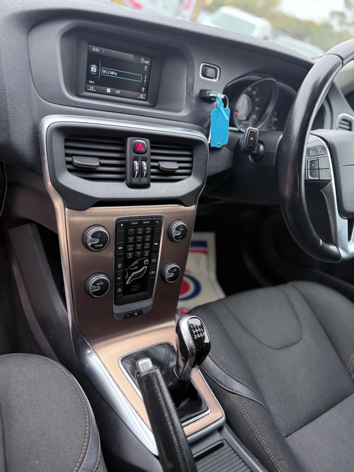 Used Volvo V40 2015 for sale - 76995452: Photo 25