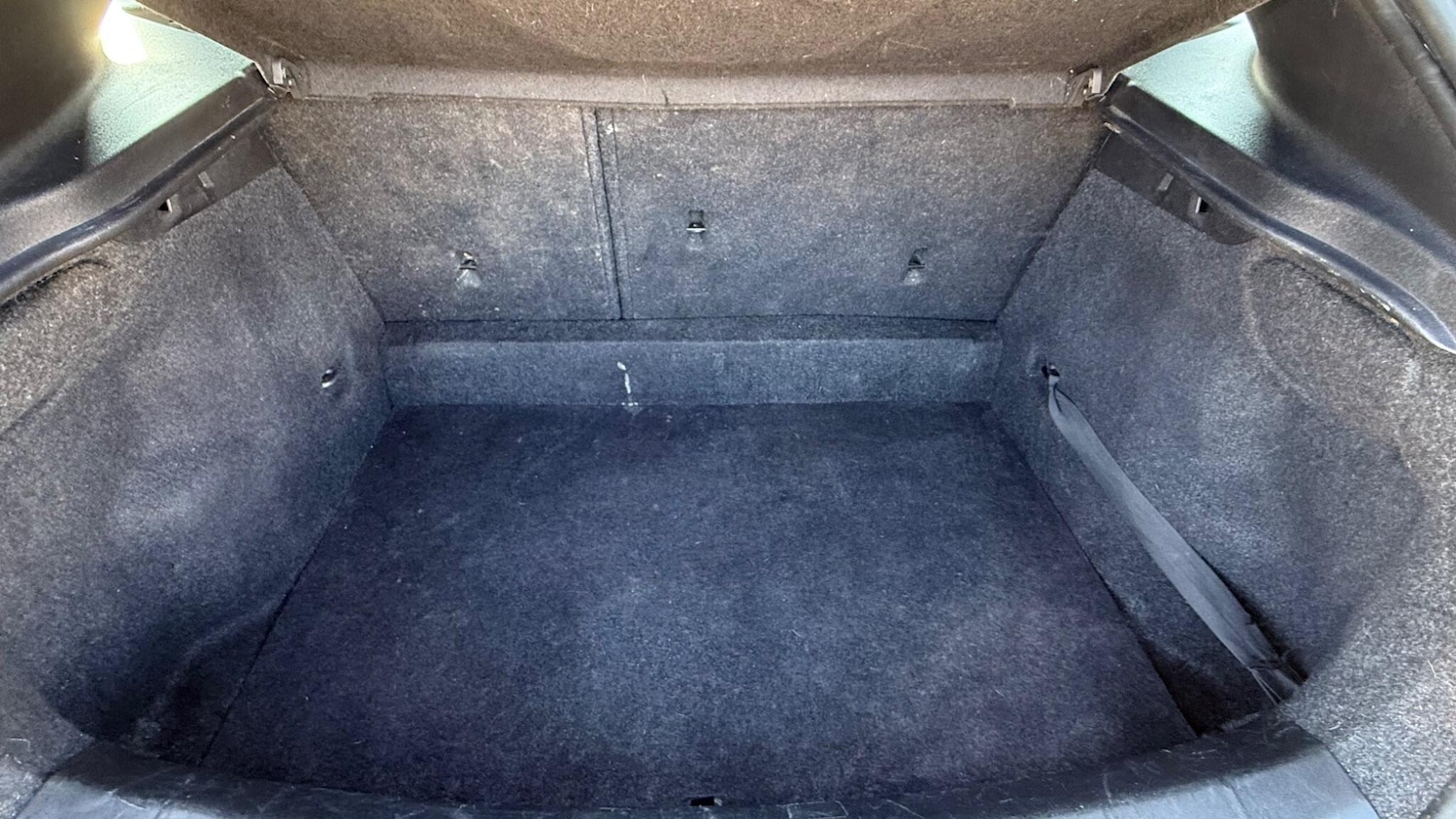 Used Volvo V40 Cross Country 2015 for sale - 76995452: Photo 36