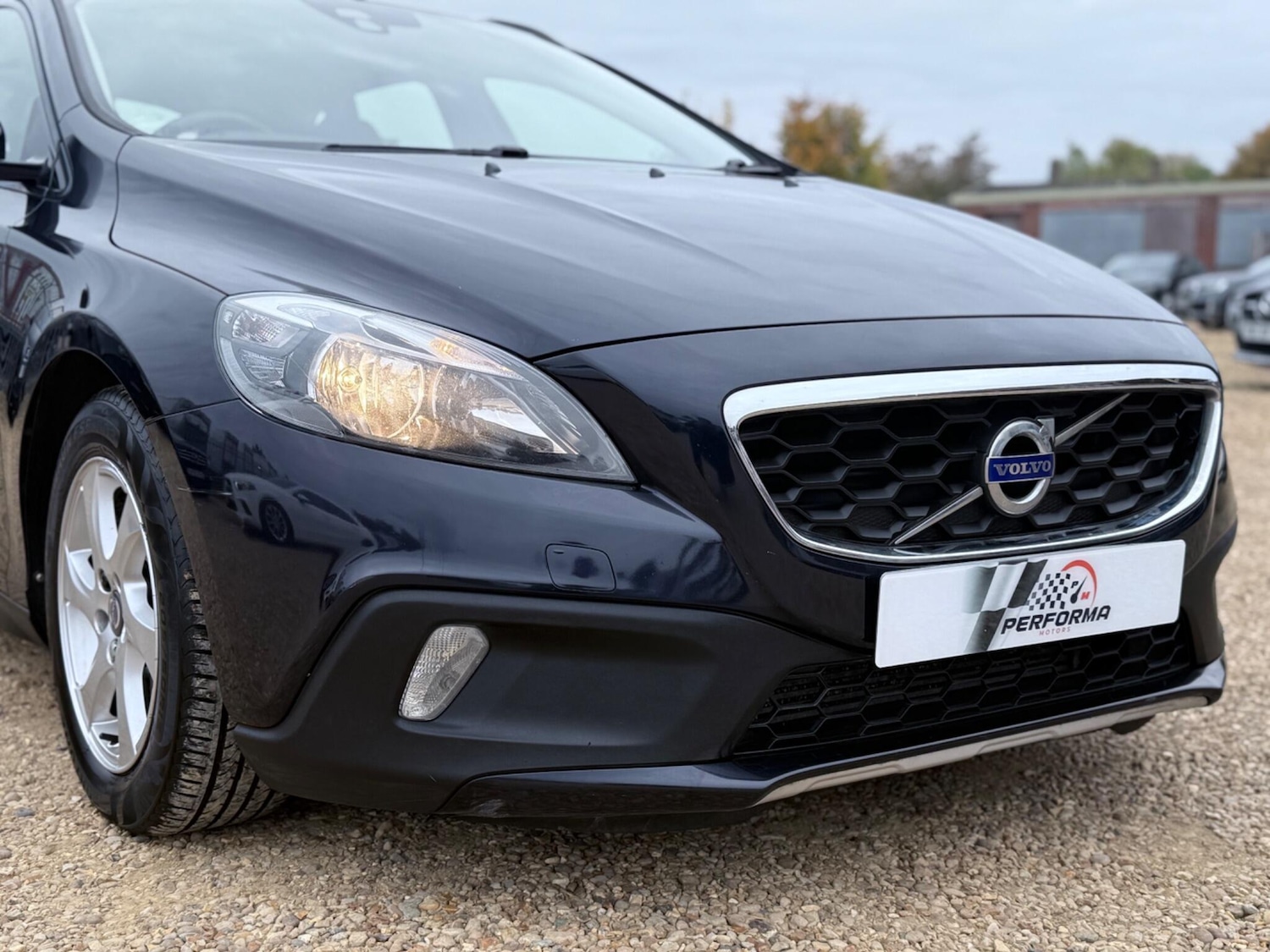 Used Volvo V40 Cross Country 2015 for sale - 76995452: Photo 40