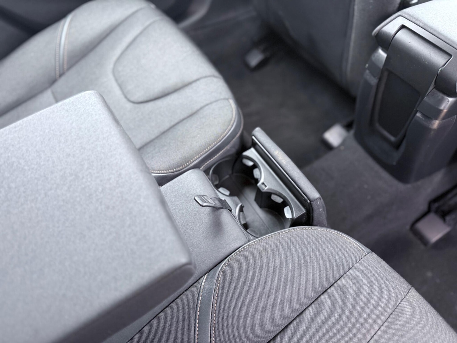 Used Volvo V40 Cross Country 2015 for sale - 76995452: Photo 41