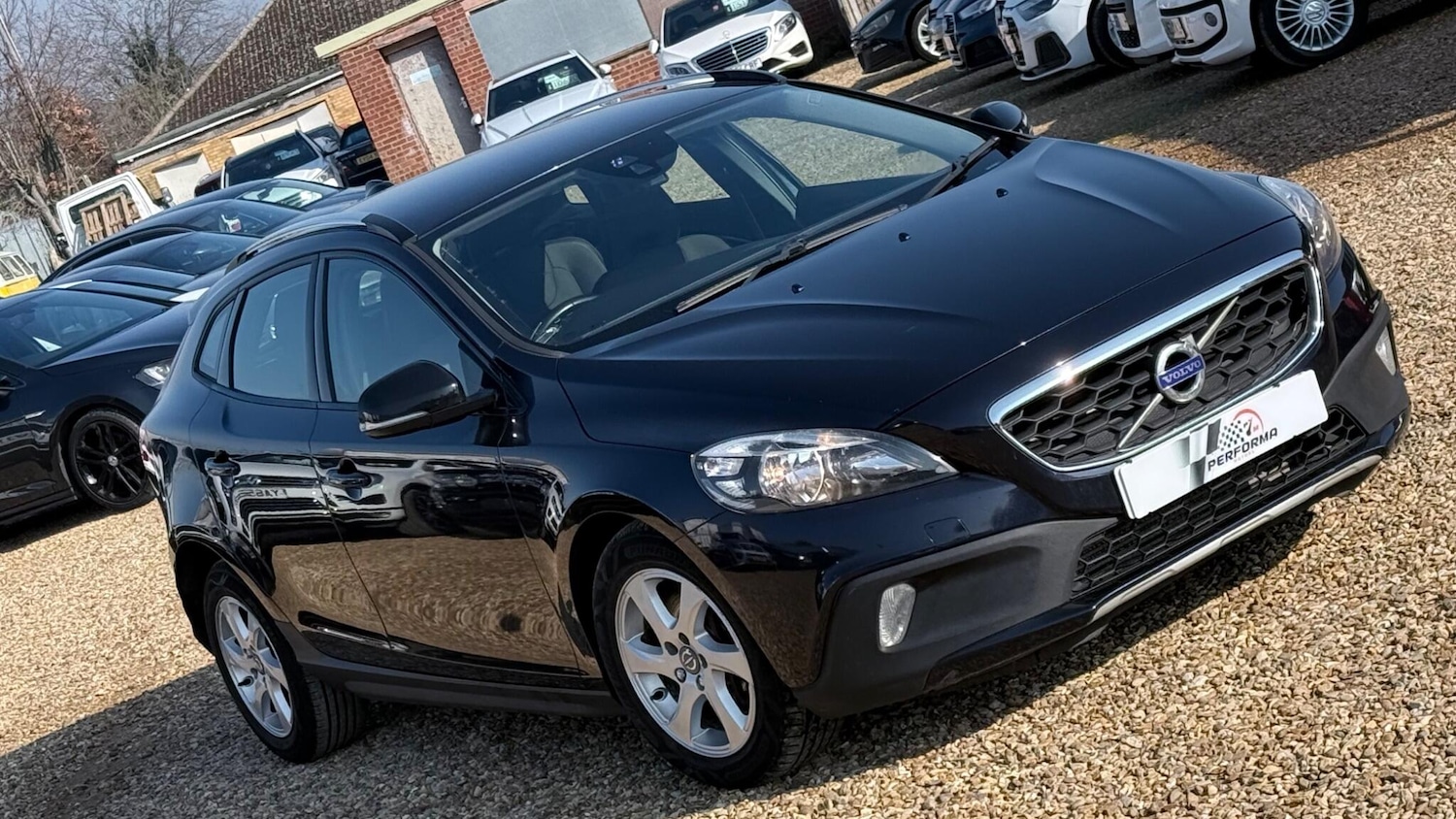 Used Volvo V40 Cross Country 2015 for sale - 76995452: Photo 42