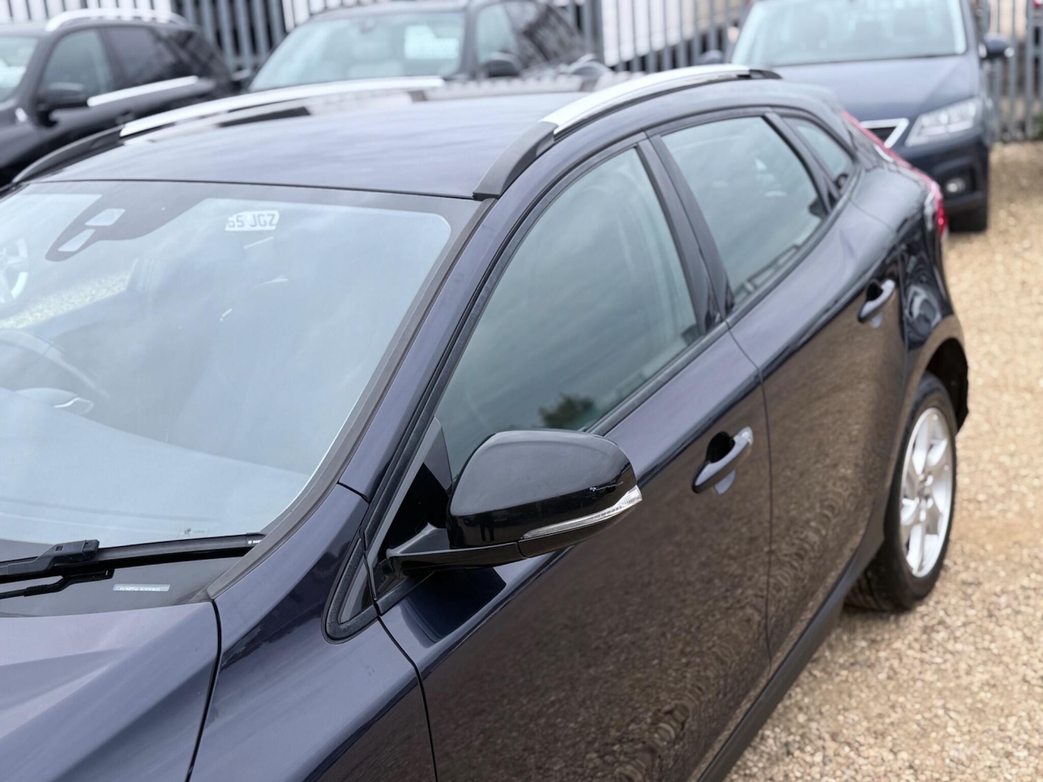 Used Volvo V40 2015 for sale - 76995452: Photo 7