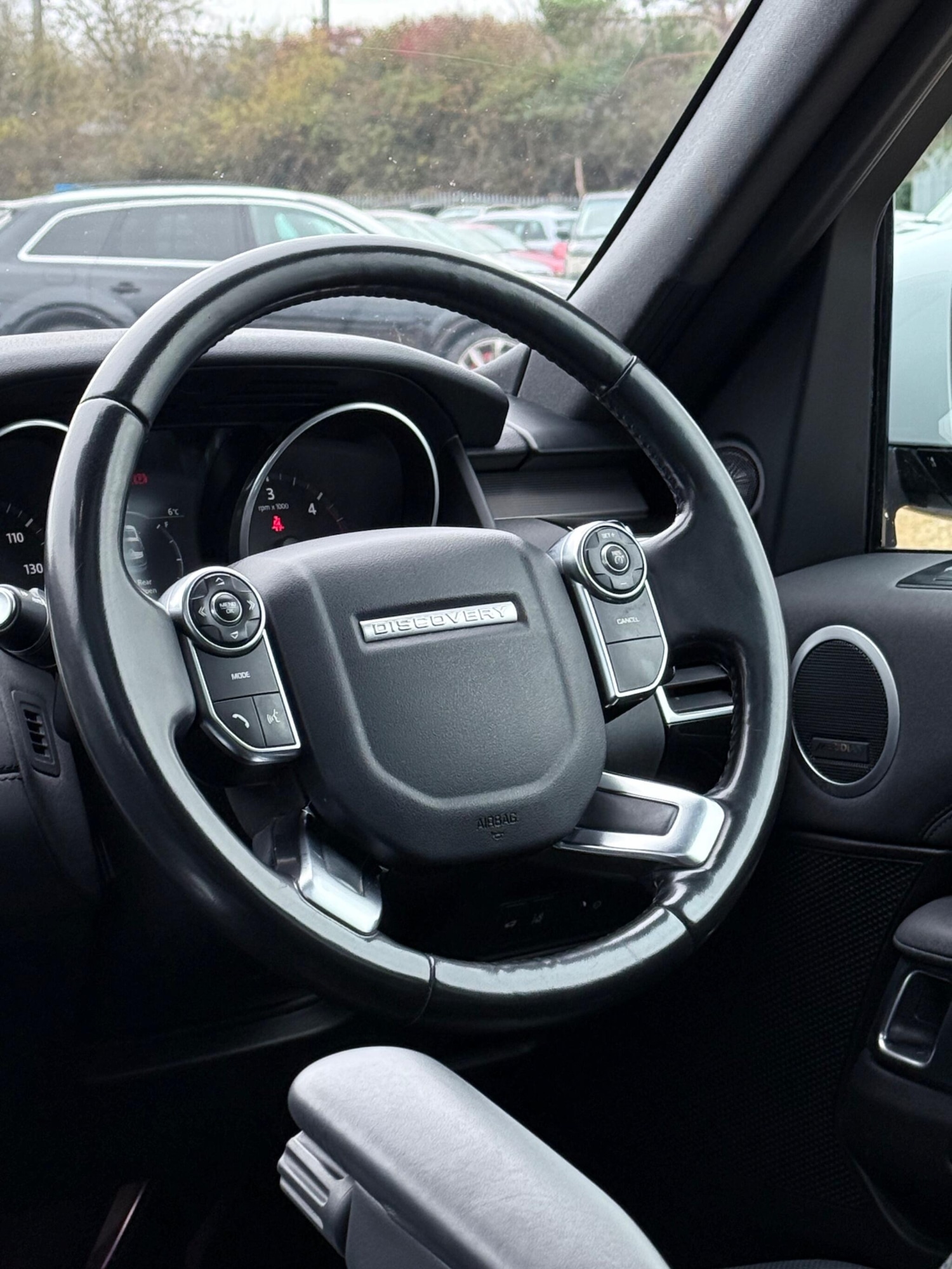 Used Land Rover Discovery 2017 for sale - 76964674: Photo 27