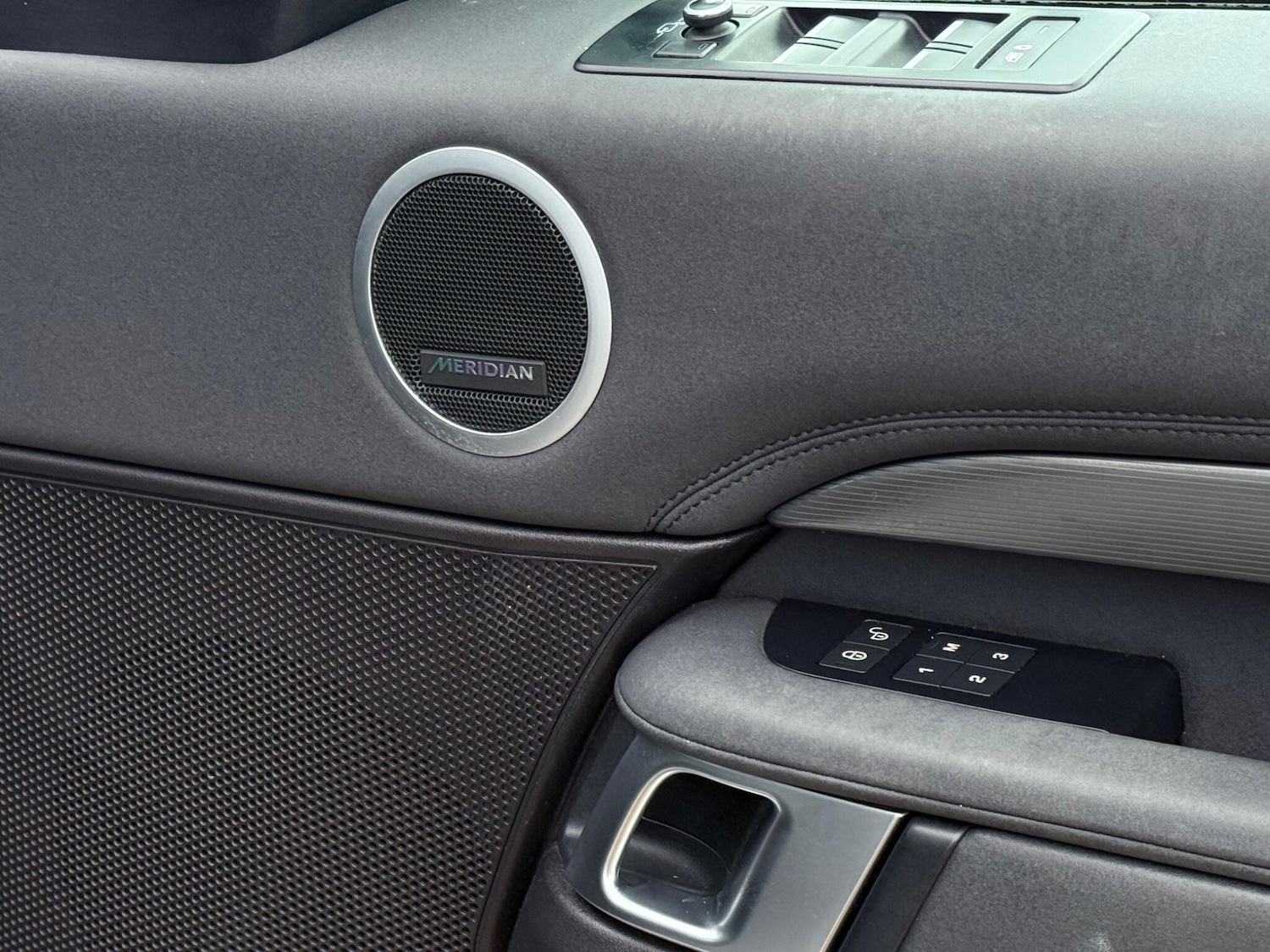 Used Land Rover Discovery 2017 for sale - 76964674: Photo 43