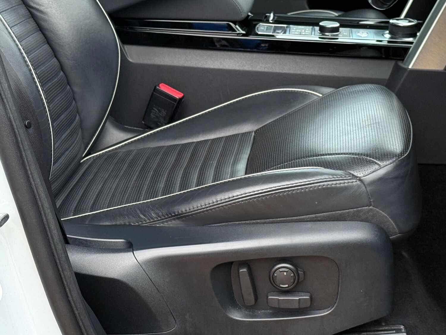 Used Land Rover Discovery 2017 for sale - 76964674: Photo 46