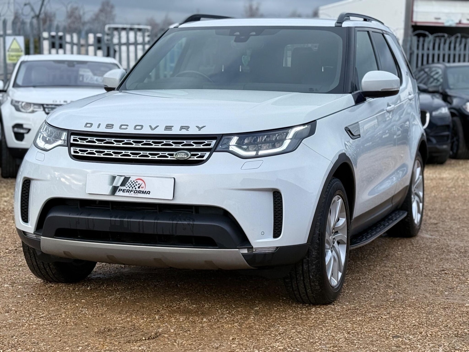 Used Land Rover Discovery 2017 for sale - 76964674: Photo 8