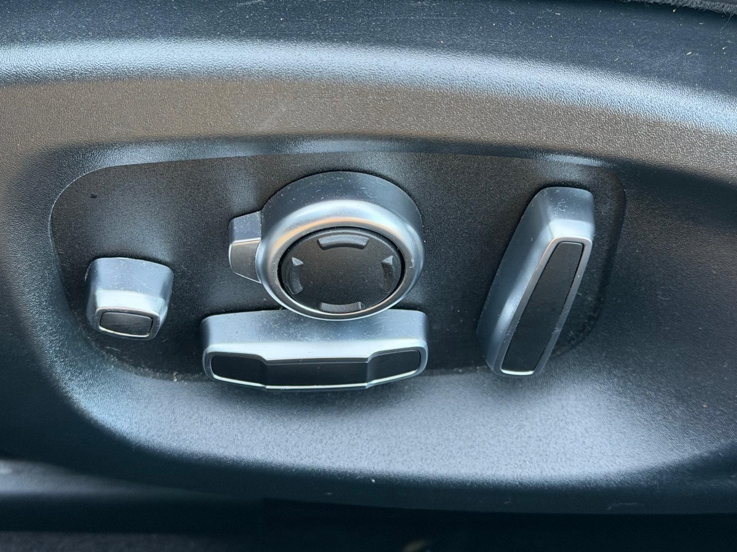 Used Jaguar XF 2016 for sale - 78157583: Photo 22