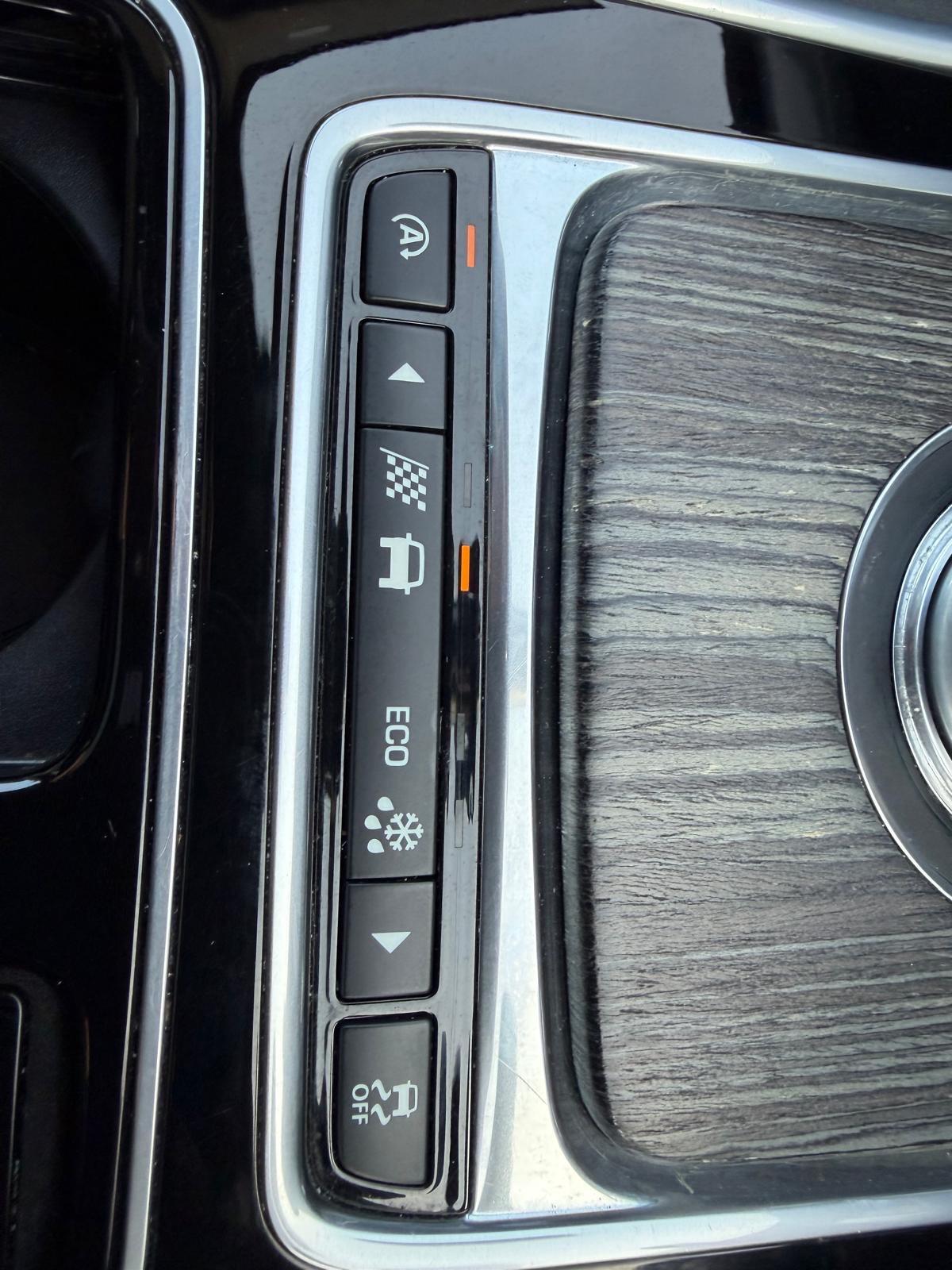 Used Jaguar XF 2016 for sale - 78157583: Photo 23