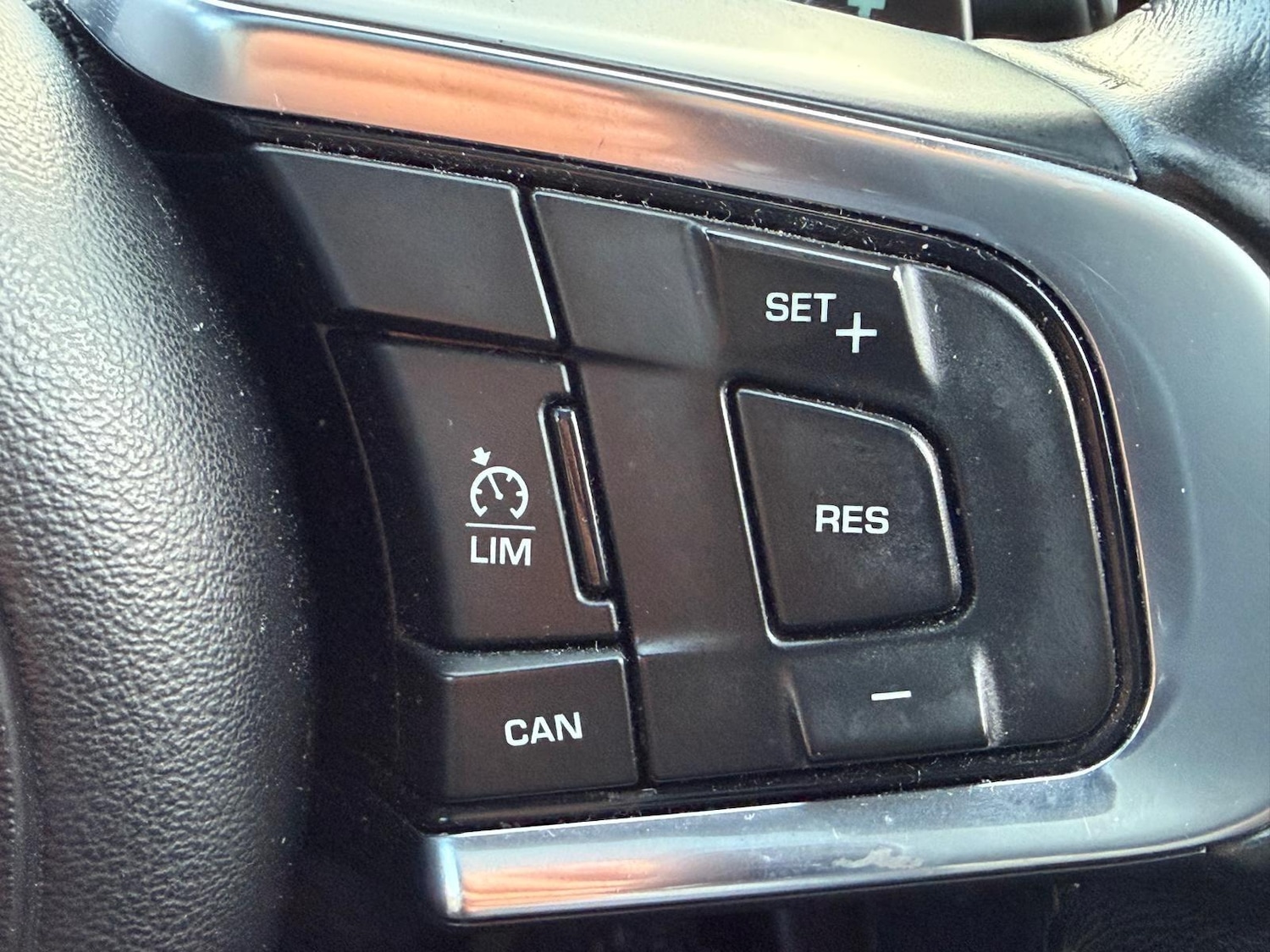 Used Jaguar XF 2016 for sale - 78157583: Photo 30