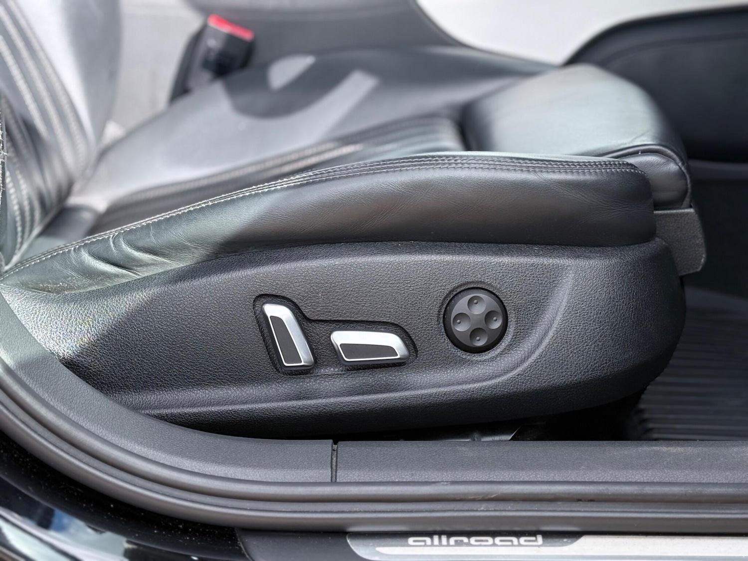 Used Audi A6 Allroad 2016 for sale - 78128014: Photo 38