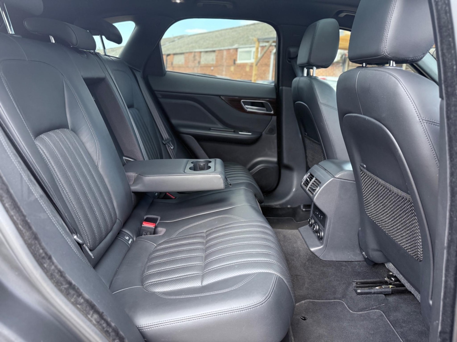 Used Jaguar F-Pace 2017 for sale - 76031605: Photo 23