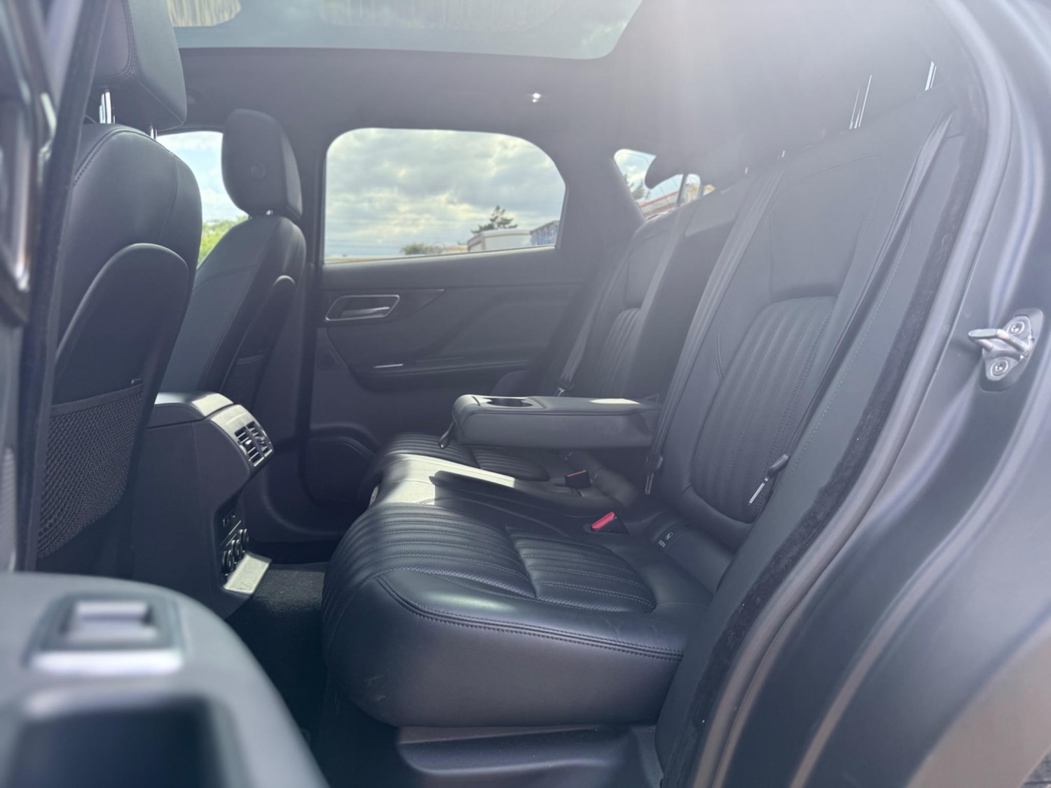 Used Jaguar F-Pace 2017 for sale - 76031605: Photo 24