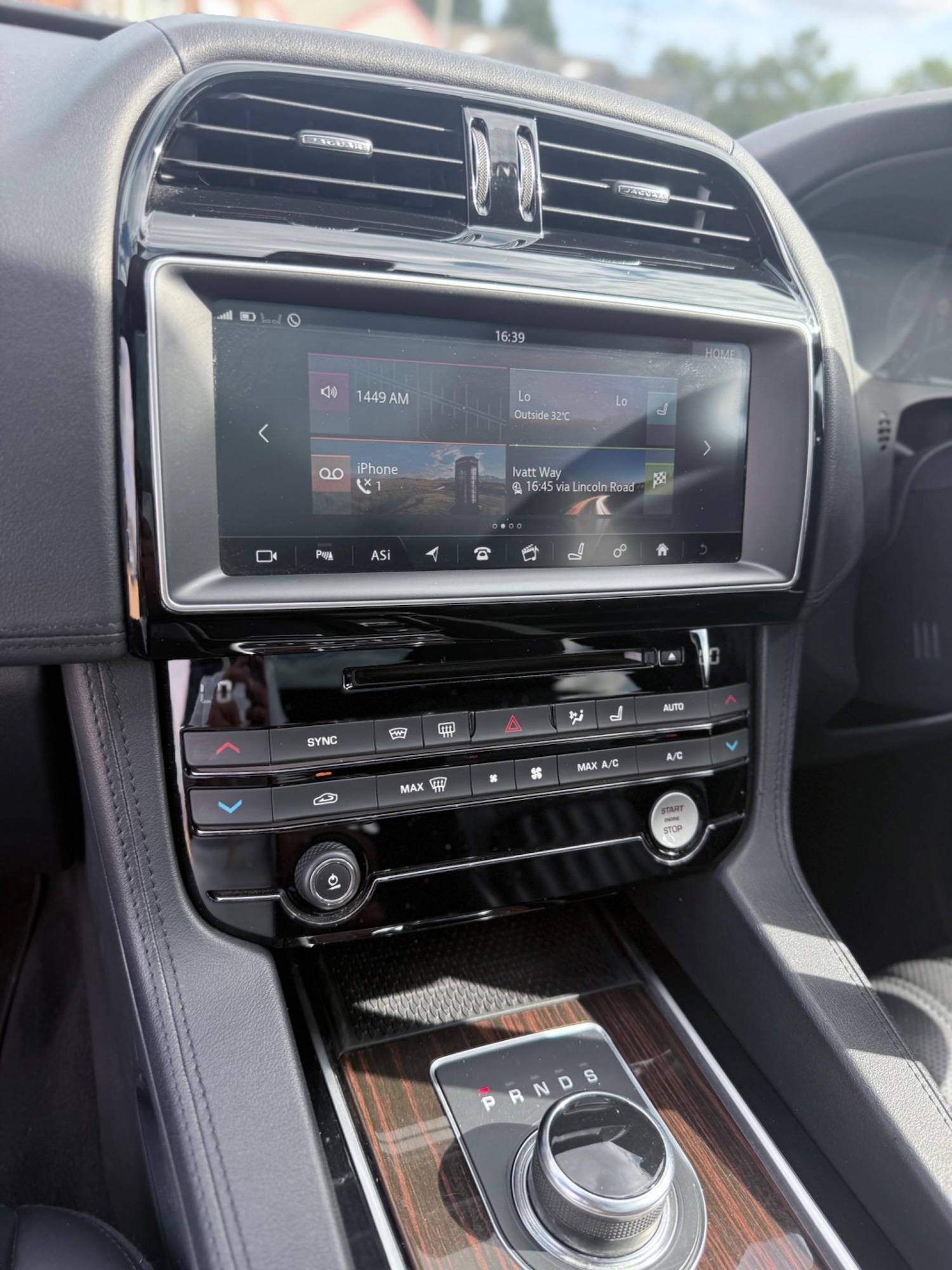 Used Jaguar F-Pace 2017 for sale - 76031605: Photo 36