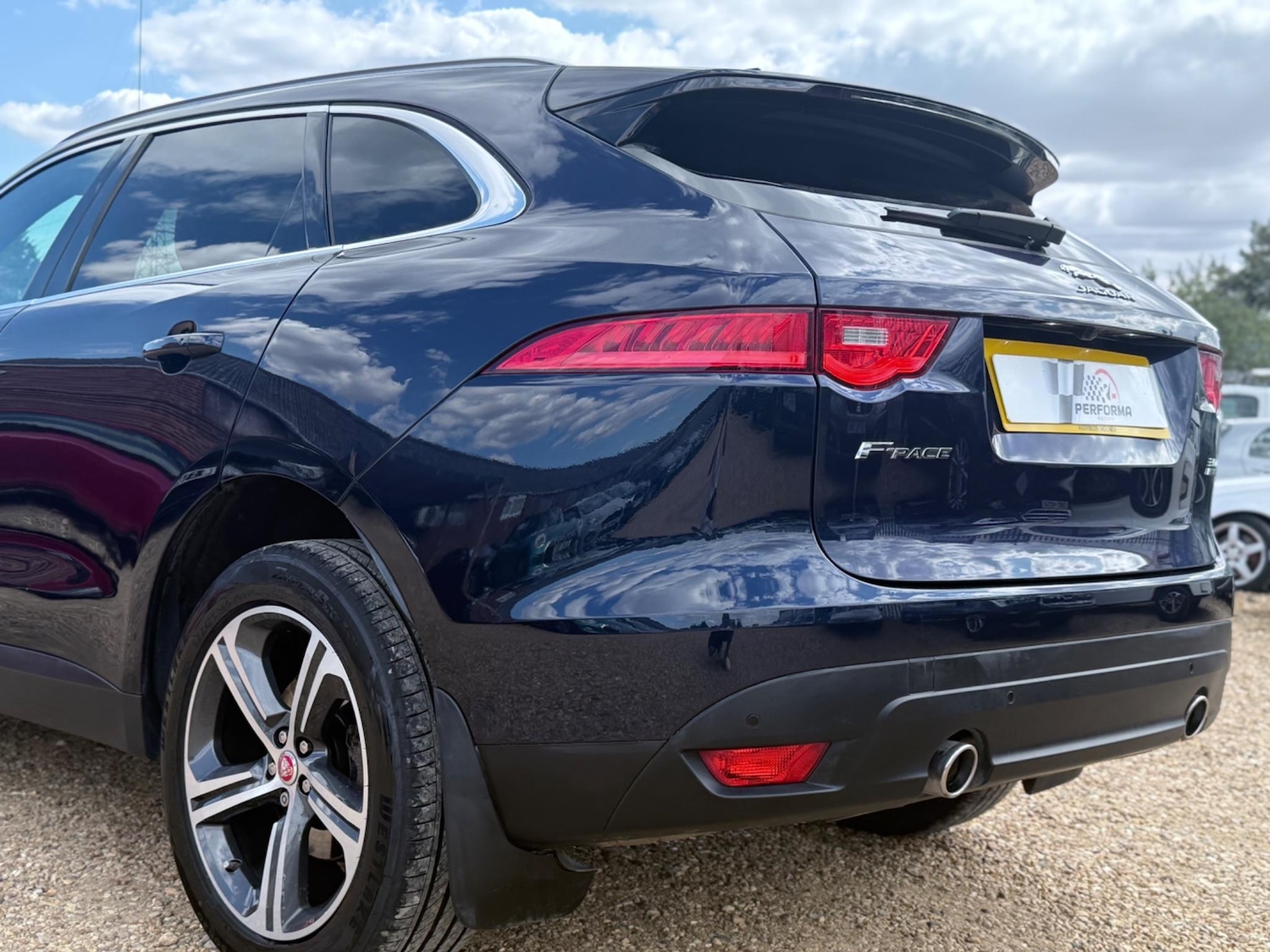 Used Jaguar F-Pace 2017 for sale - 76031605: Photo 4