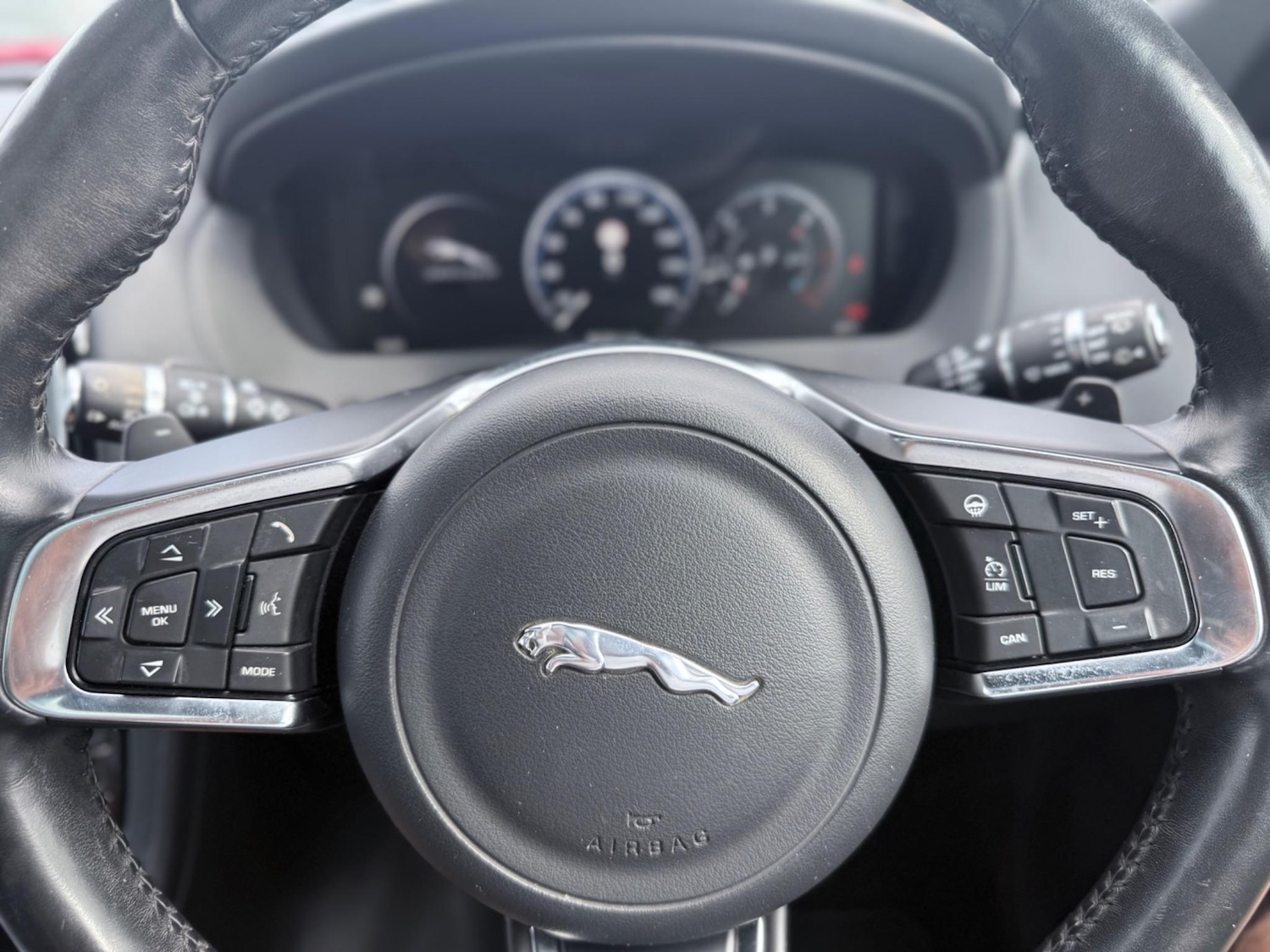 Used Jaguar F-Pace 2017 for sale - 76031605: Photo 49