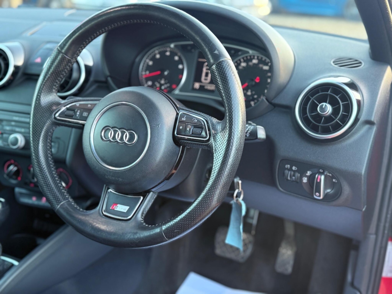 Used Audi A1 2011 for sale - 77053942: Photo 31