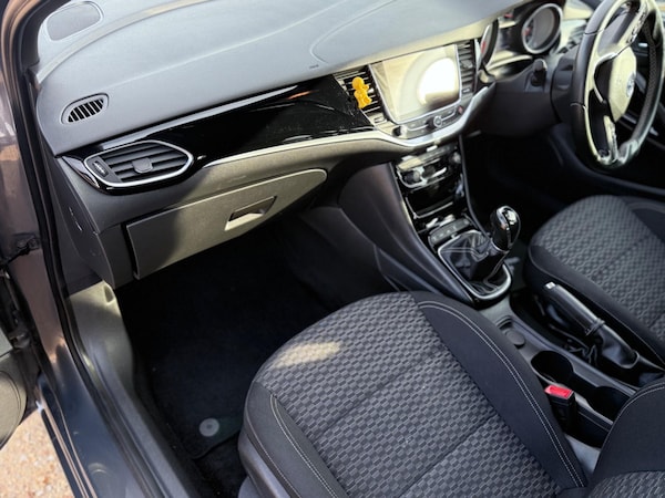 Used Vauxhall Astra 2016 for sale - 76200109: Photo 22