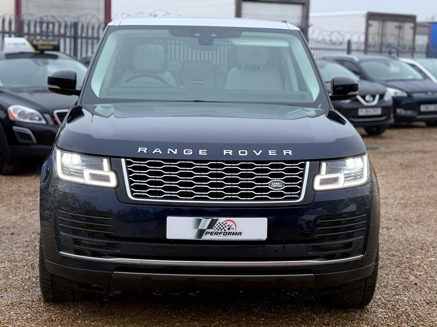 Used Land Rover Range Rover 2019 for sale - 77143854: Photo 2